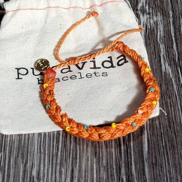 Pura vida braid bracelet - Picture 1 of 3
